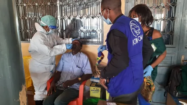 Dépistage du coronavirus en Guinée : zoom sur le test antigénique au site de Boulbinet