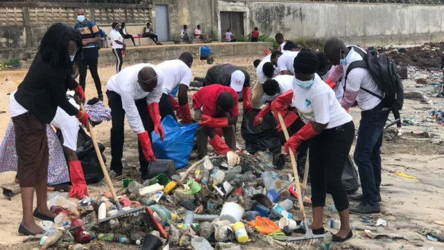Journée mondiale de l’environnement : célébration dans un contexte urgent pour freiner la pollution plastique en Guinée