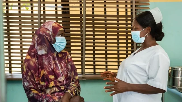 Survivre du cancer en Guinée, les défis et l’espoir d’une réintégration sociale
