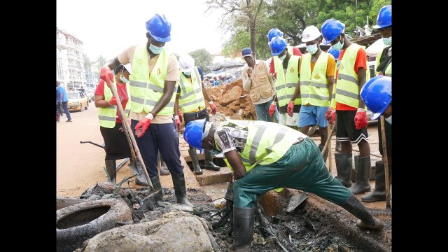 Prévenir les #inondations à Conakry